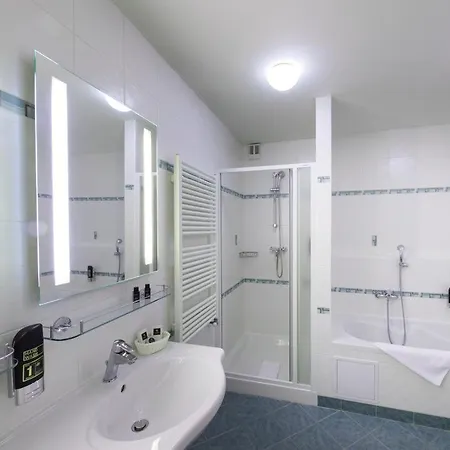 Grand Relax & Wellness & Beer & Thermal In Meteor Plaza - Since 1307 4* Prague